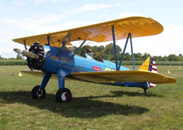 Boeing pt 17 stearman andernos les bains e