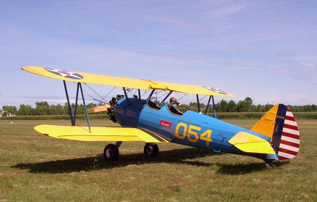 Boeing pt 17 stearman andernos les bains f