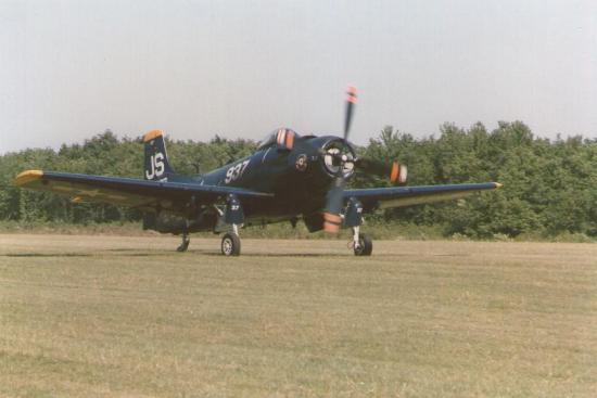 ferte-1988-skyraider-2.jpg